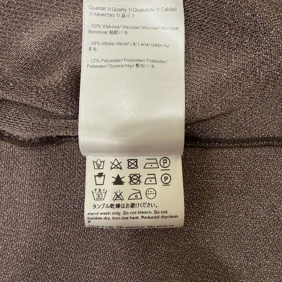 Escada~ cardigan twin set - Picture 8 of 8